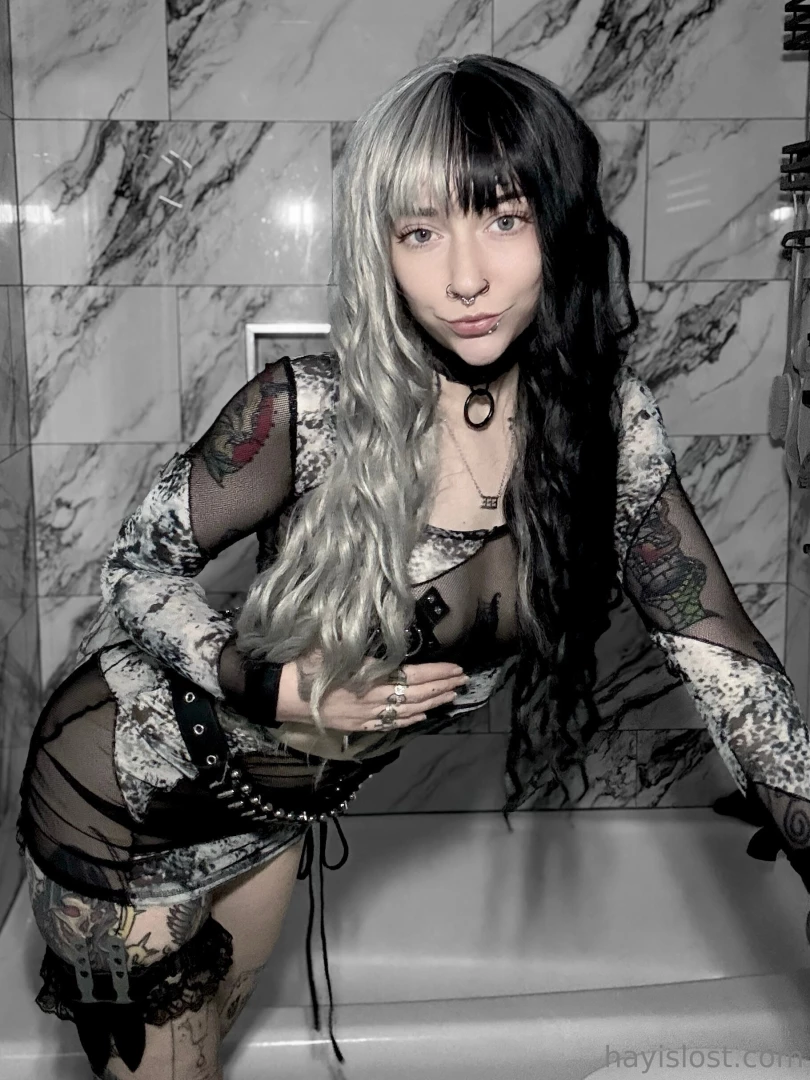 Did ya see this cute outfit i wore today wanna see me ride my 11 inch part 1 