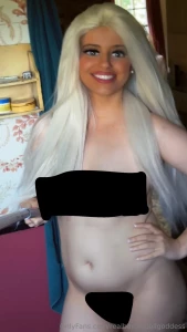 Hey guys do you prefer me with a bush or no bush unlock this post to