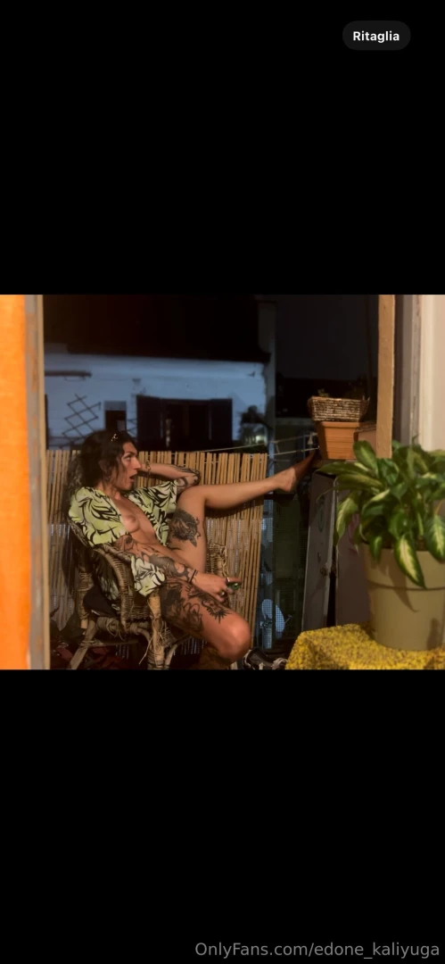 Ita ero stanca e scompigliata dopo un meraviglioso ritardo di ben 280 