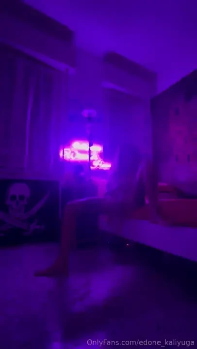 Miglior modo per dare una lavata al pavimento chiedimi la clip intera 