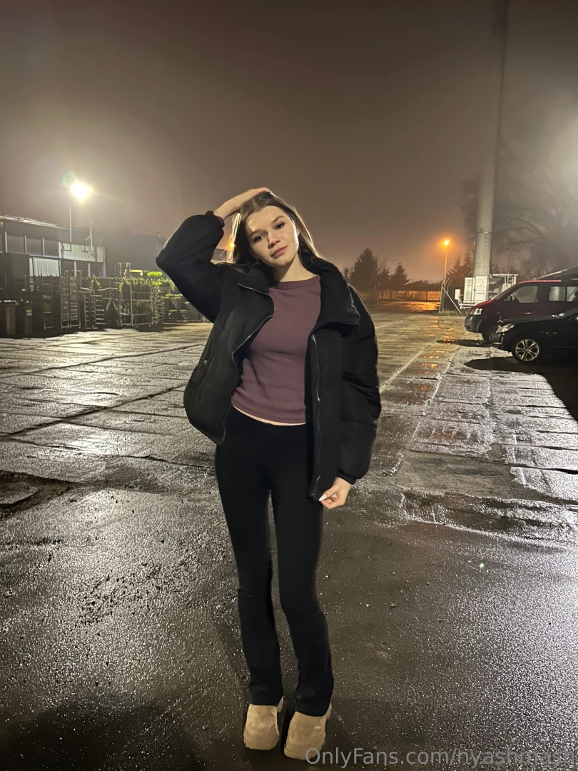 I decided to show you guys on an evening walk i love walking 