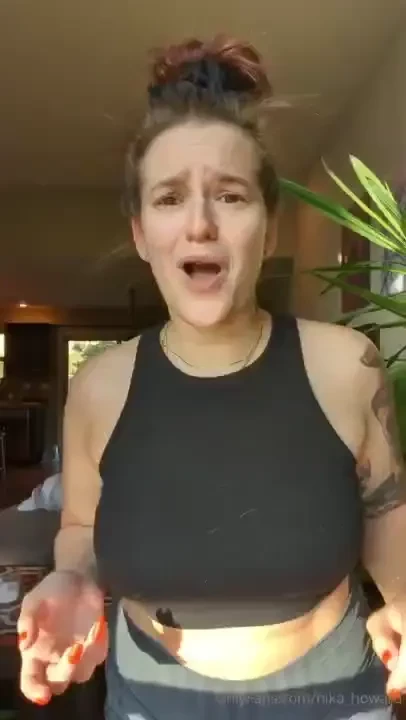 Let s serve some cunt to start out 2024 