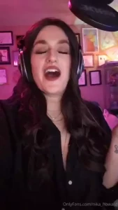 Dungeons and dragons time catch me streaming with the greetings