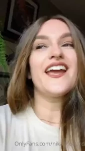 I have some errands today so i thought why not put in a butt plug and