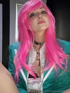 Goodnight inbox me your customs requests from my tip menu to wake up