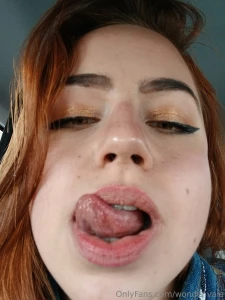 What are those lips thinking about