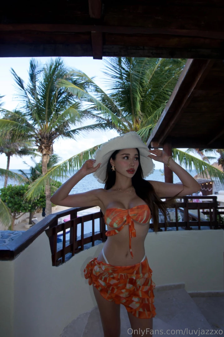 95 off vip closed hi everyone as you know i m out with the girls in 