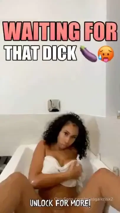 I love bathtub sex got my legs spread nice and wide ready for you to 
