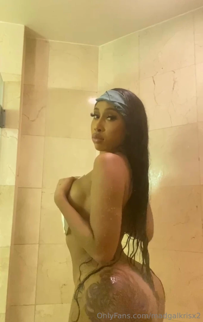 Do you want me to leave the door open while i have a bath 