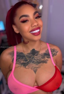 My birthday is in 5 days and i m getting hella excited pls don t