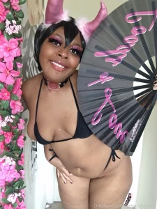 Sending you loads of love cuz the fan says loads of love please laugh part 3