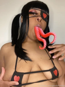 Your fantasea octopussy imagine the suction for a minute part 5