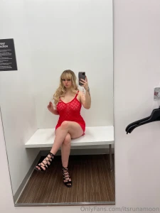 Santa baby slip a sable under the tree for me but first help me decide