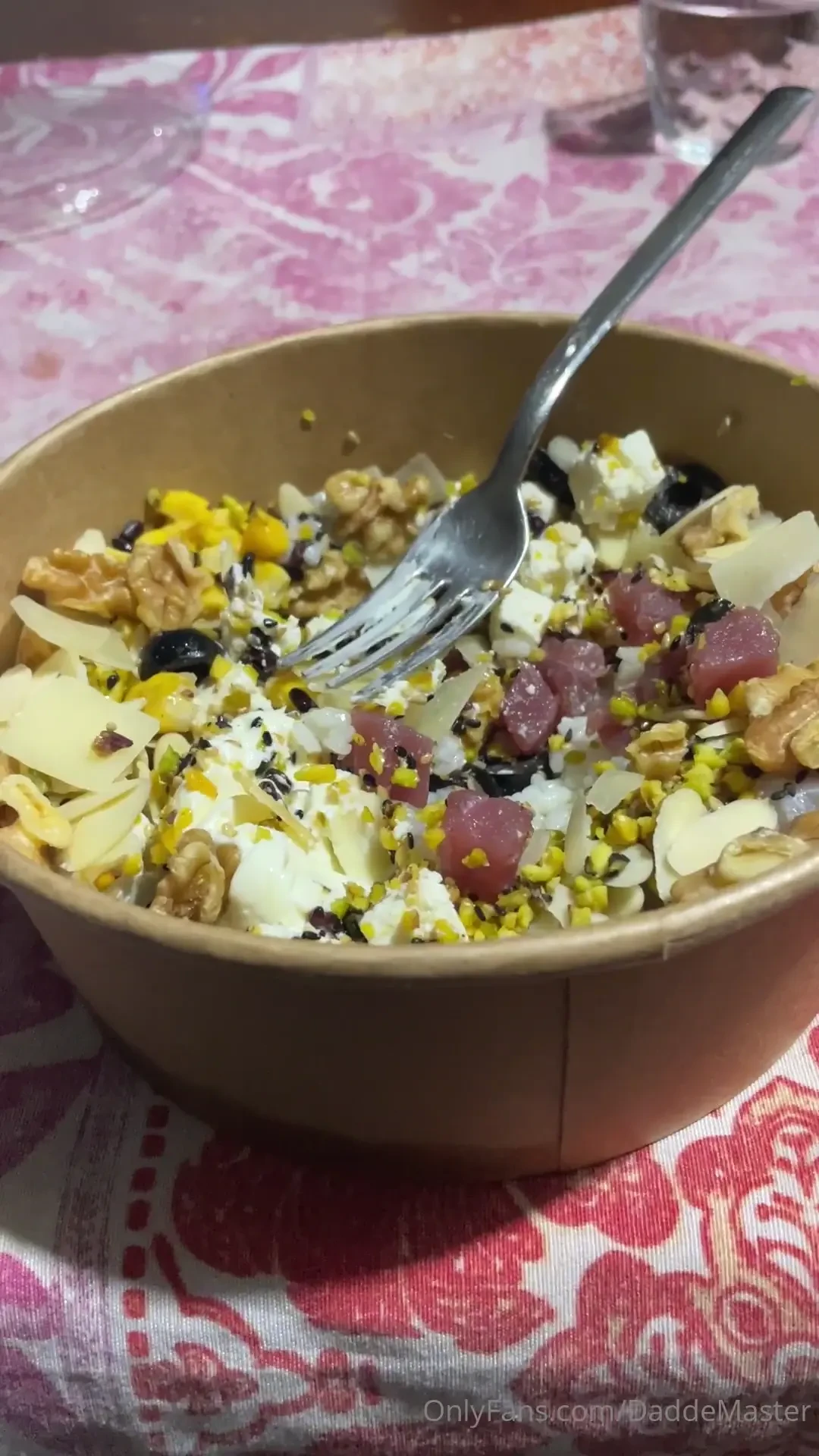 Slave licking and kissing my feet under the table while i eat 