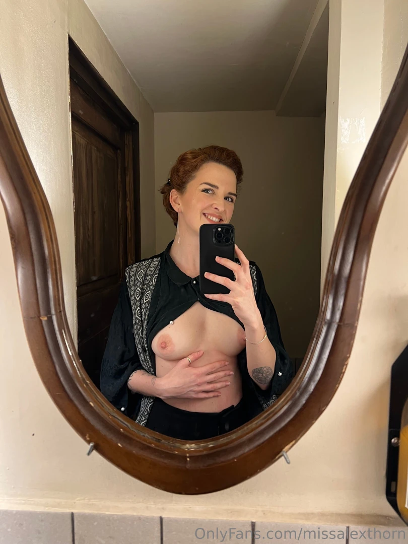 Dunno when the naked bathroom selfies became a thing but my phone is part 5 