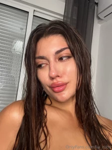 Do you like it when a girl has wet hair part 2