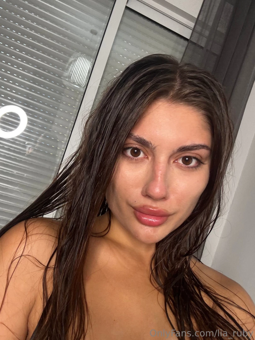Do you like it when a girl has wet hair part 1 