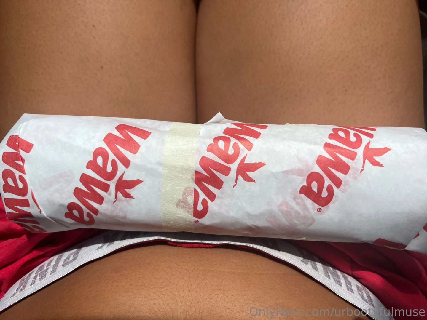 Eatin me or the sandwich 