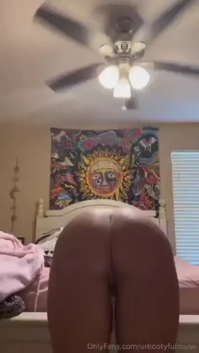 Would u fuck this 18 yr old from behind daddy 