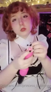 Hi i hope everyone is doing well first video is here it s me dressed