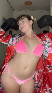 Going live tomorrow at 6pm pst doing some editing in the meantime