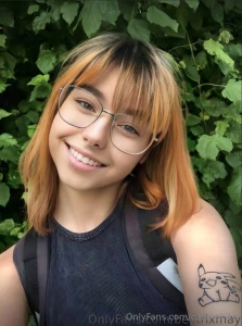 Beatrixmay just turned 18 and her page is already filled with part 217