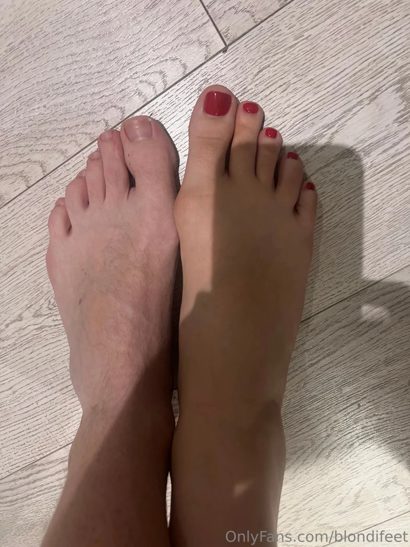 Men size 9 compared to my women s size 14 can you believe how tiny i part 1 