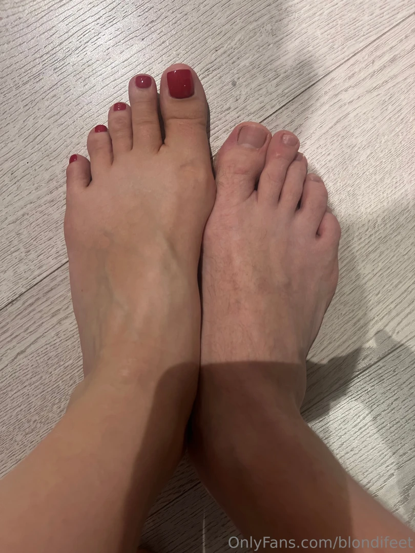 Men size 9 compared to my women s size 14 can you believe how tiny i part 3 