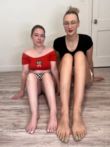 Size 2 vs size 14 do you like bigger feet part 5