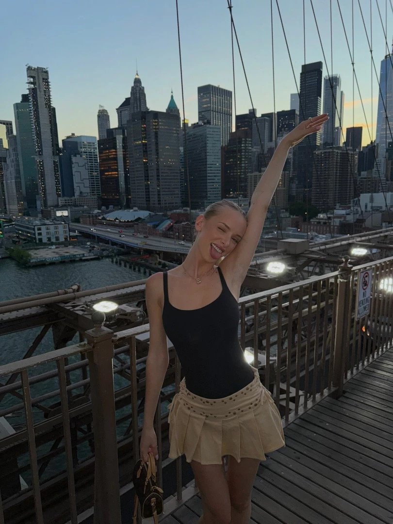 Feels like i can touch the sky 