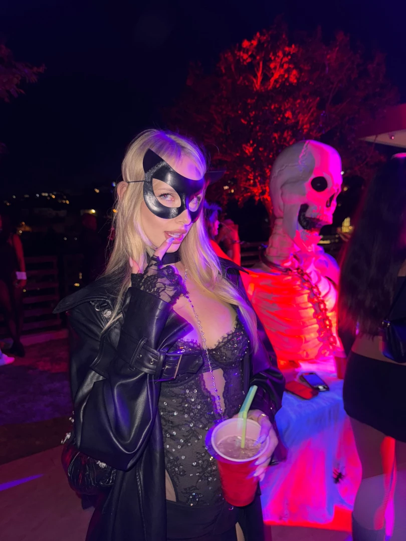 Stop me if you can yes i love halloween so much part 3 