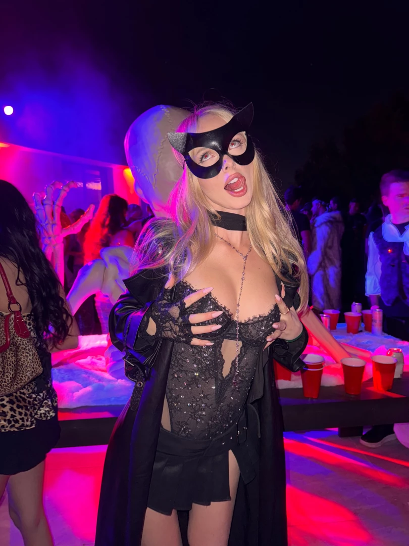 Stop me if you can yes i love halloween so much part 2 