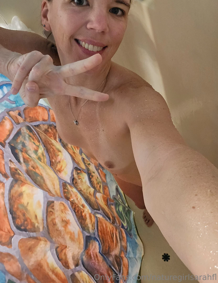 Happy monday want a custom dm me 