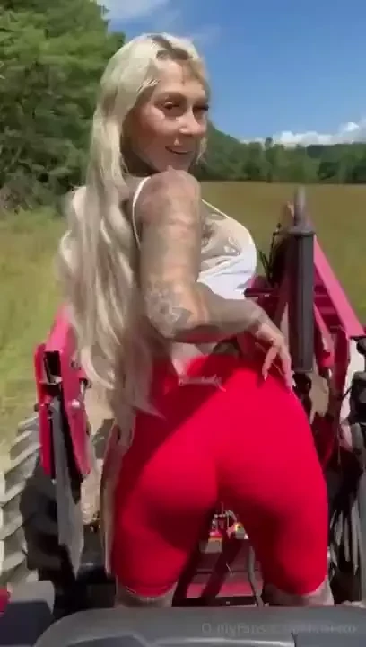 Nbsp one-month free trial inked__dani_vip nbsp is ready to show off 