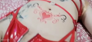 Amo mucho ese tatuaje estoy pensando seriamente en hacermelo uwu lt 3
