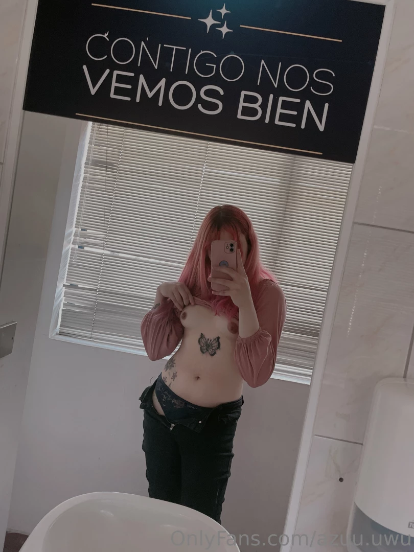 Imagina ir al ba o de tu pega y encontrarme as 