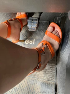 Pedal pumping fetish