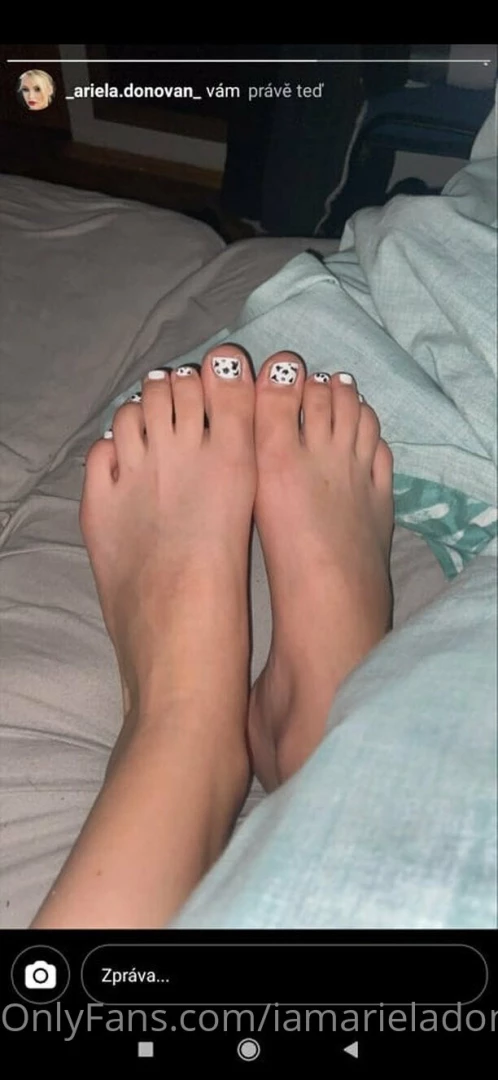 Do u like my fresh pedicure 