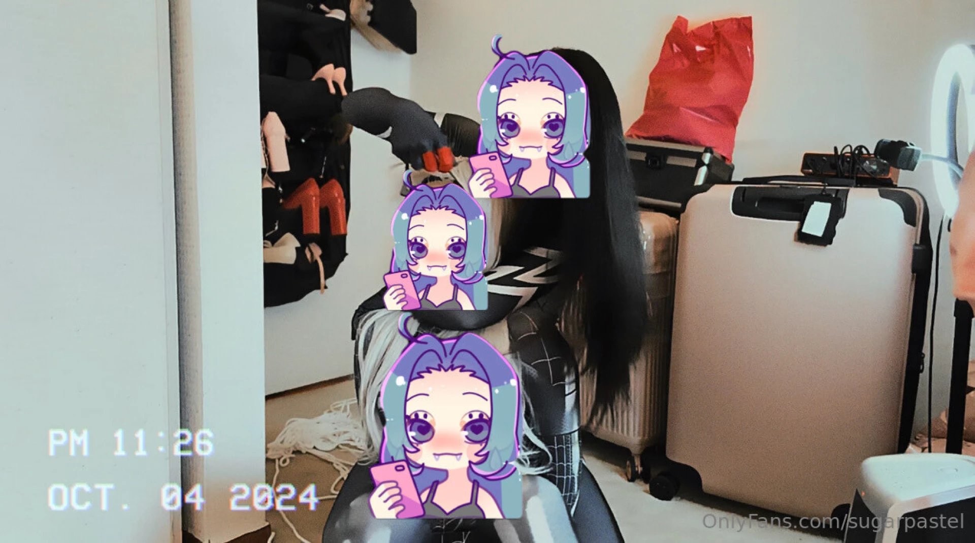 Momoyu as black cat and me as silk did a skit in our sleeky costumes part 1 