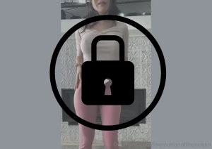 Naughty korea makes a mess and squirts i played with myself whilst i