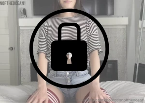 Pretty pink pussy play come play with me baby get naked with me stroke