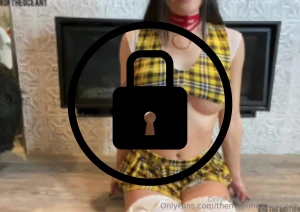 My first time with my step bro don t tell anyone but if i could have