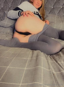 Do i look sexy in my stockings