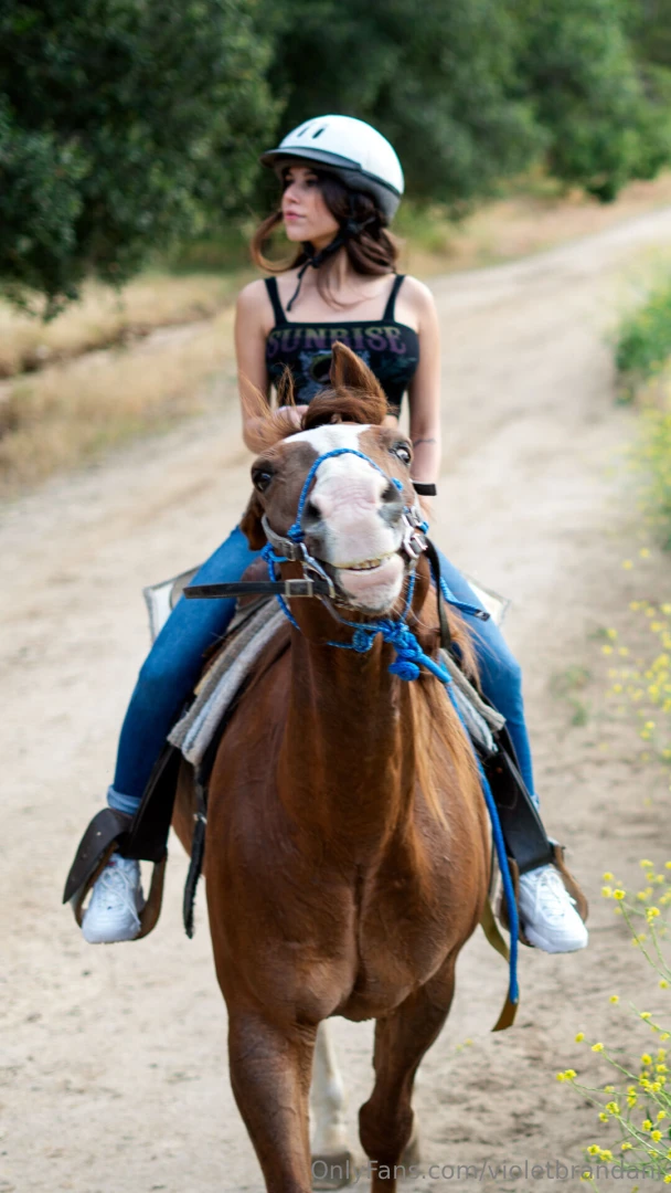 If you re reading this i m already inside your mind 