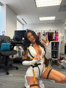 Pussy outta this world part 2