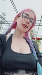Pov your gf sends you a cute selfie in the middle of your day