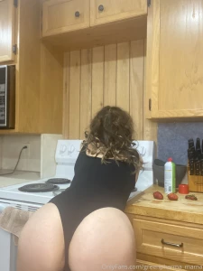 Sorry y all i promise to be more active and respond to requests later