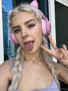 Took a little break from dancing around the room to snap this don t