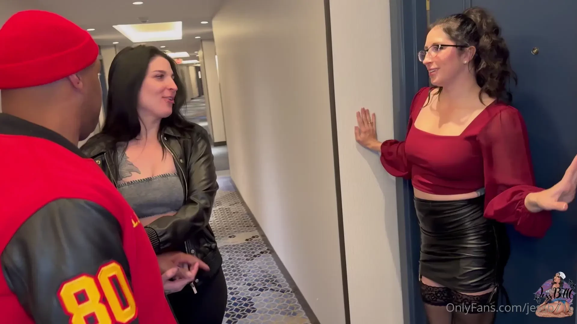 Is your girlfriend jealous of other women what if you could covince 