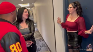 Is your girlfriend jealous of other women what if you could covince